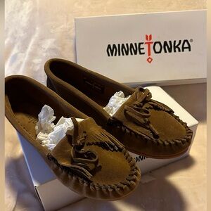 Minnetonka Kilty Moccasins Dusty Brown